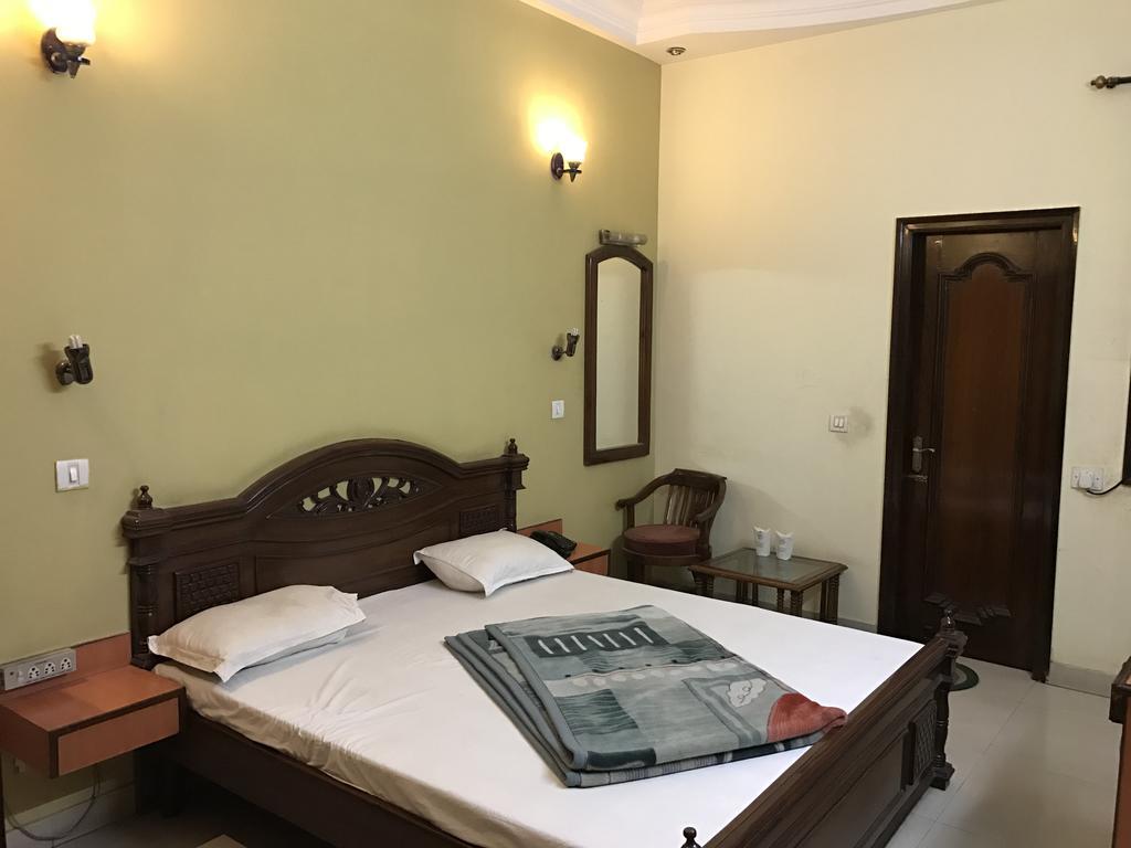 Hotel D R International Ambāla Kültér fotó