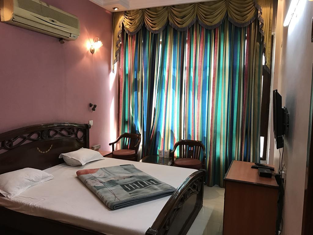 Hotel D R International Ambāla Kültér fotó