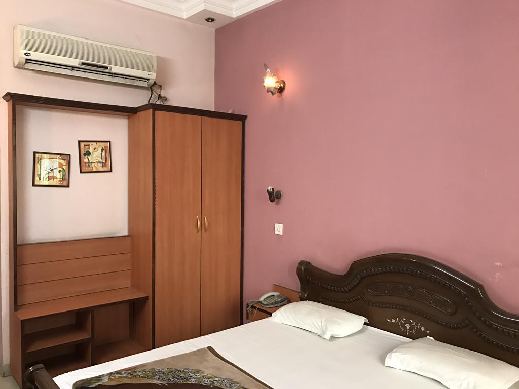 Hotel D R International Ambāla Kültér fotó